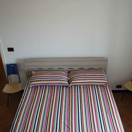 La Casetta Di Graziella Apartment Vezzi Portio ภายนอก รูปภาพ