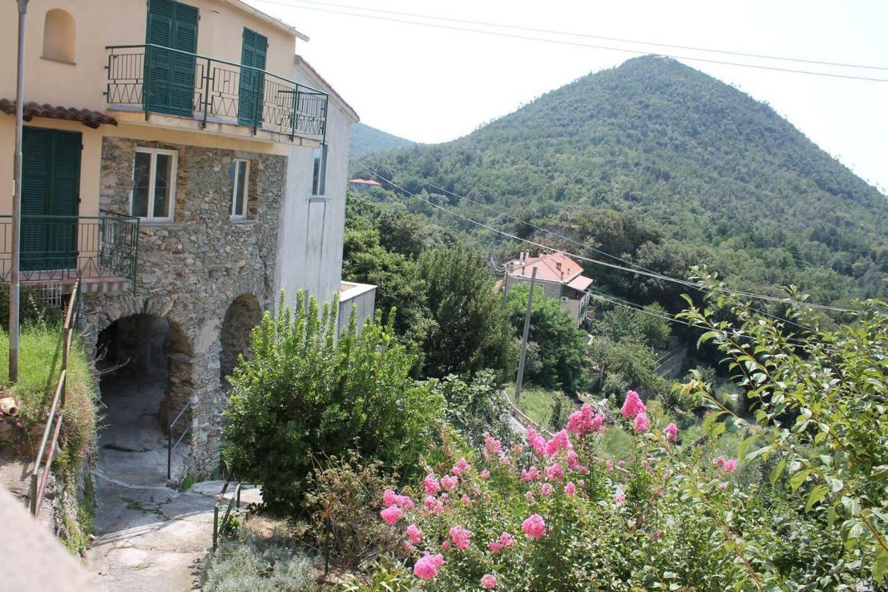 La Casetta Di Graziella Apartment Vezzi Portio ภายนอก รูปภาพ