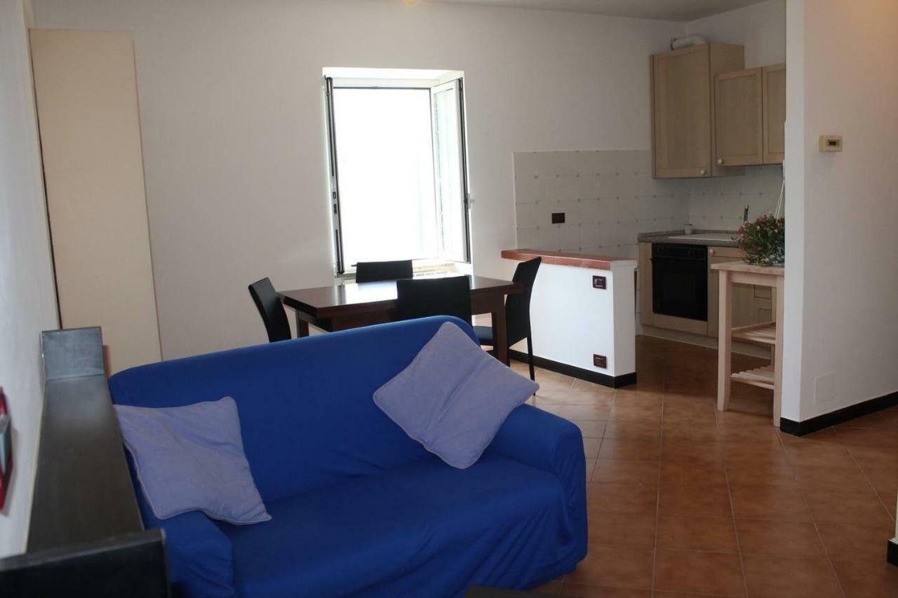 La Casetta Di Graziella Apartment Vezzi Portio ภายนอก รูปภาพ